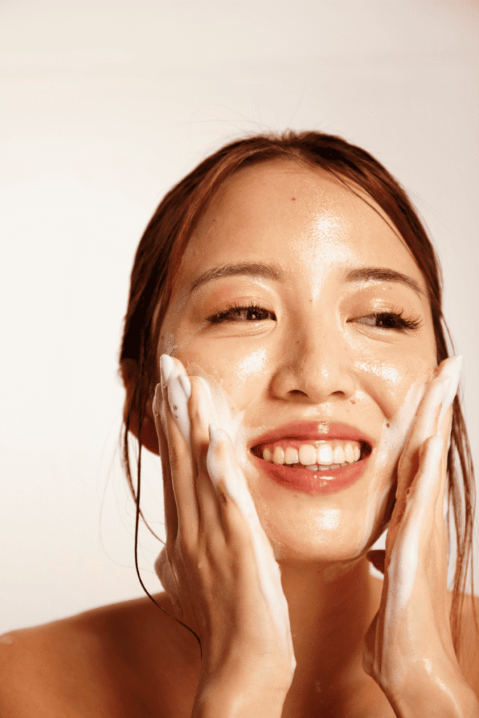 A Limpeza Facial é um passo importante na Rotina de Skincare