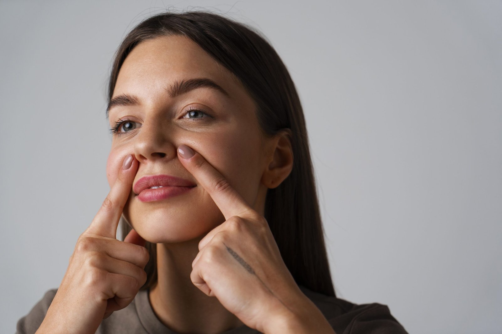 Yoga Facial: Aprenda exercícios faciais e massagem facial